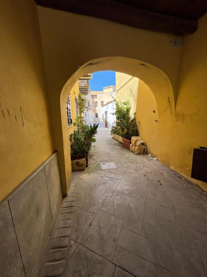 Vicolo Del Vento Stanza Scirocco Hotell Palermo Eksteriør bilde